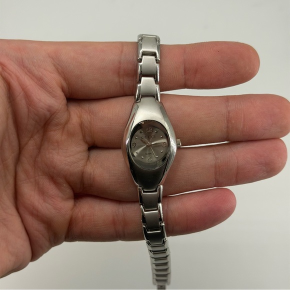 Gucci Y2K Stainless Steel Oval Bracelet Watch Quartz Swiss Made Women’s - Picture 11 of 12
